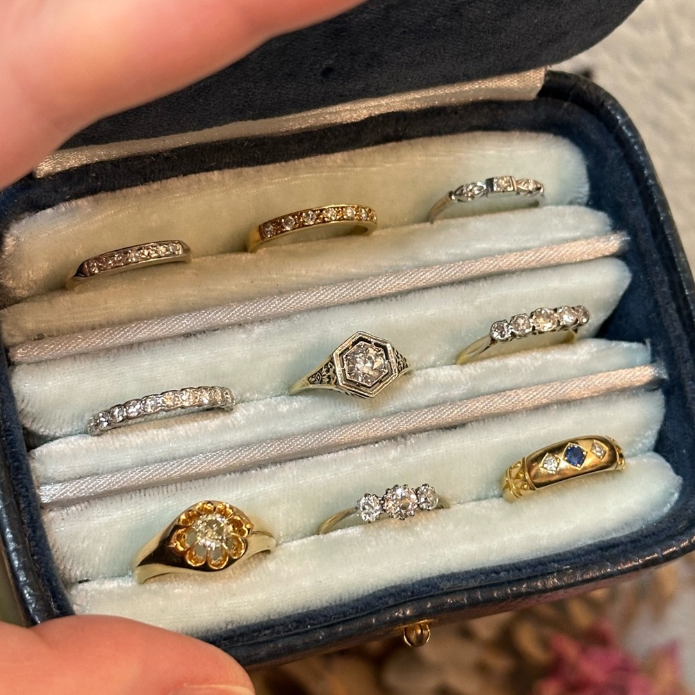 Antique 18K Gold Diamond Rings - Picture 5 of 11